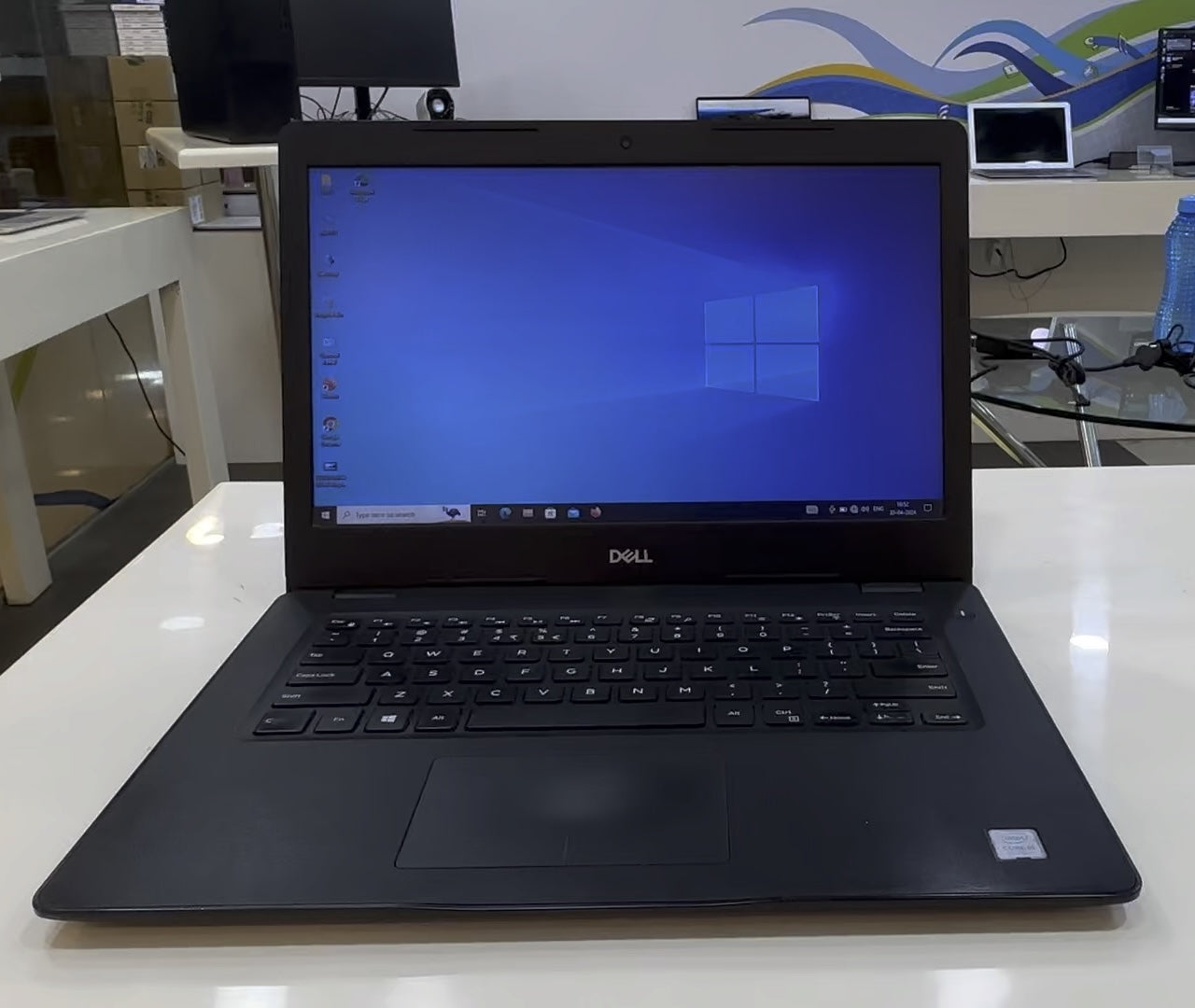 Dell Latitude - Core i3, 8GB, SSD, Windows